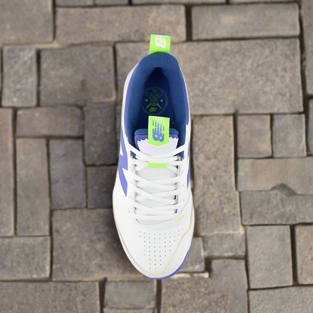 NEW BALANCE KC4020R3 M FIT JUNIOR CRICKET RUBBER