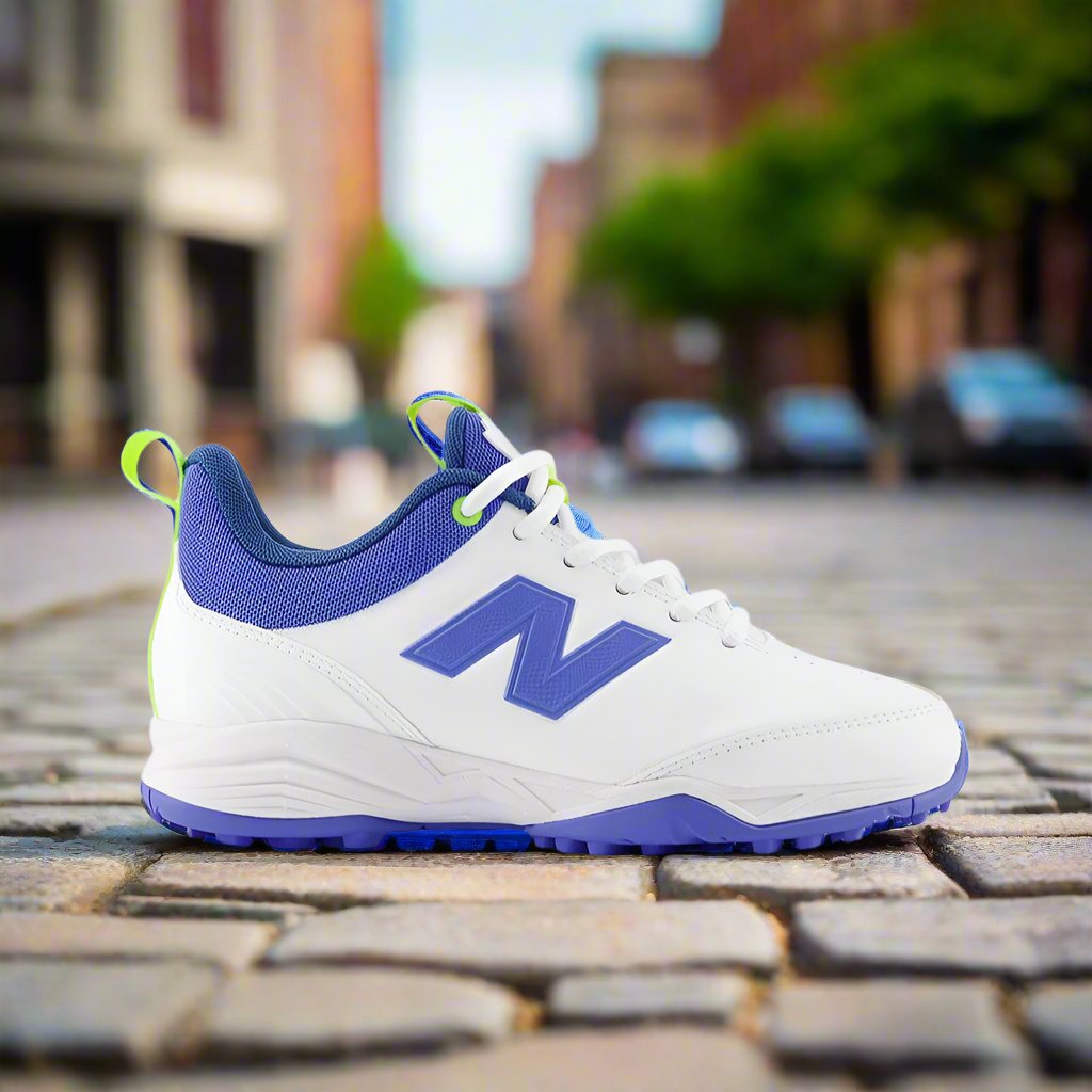 NEW BALANCE KC4020R3 M FIT JUNIOR CRICKET RUBBER